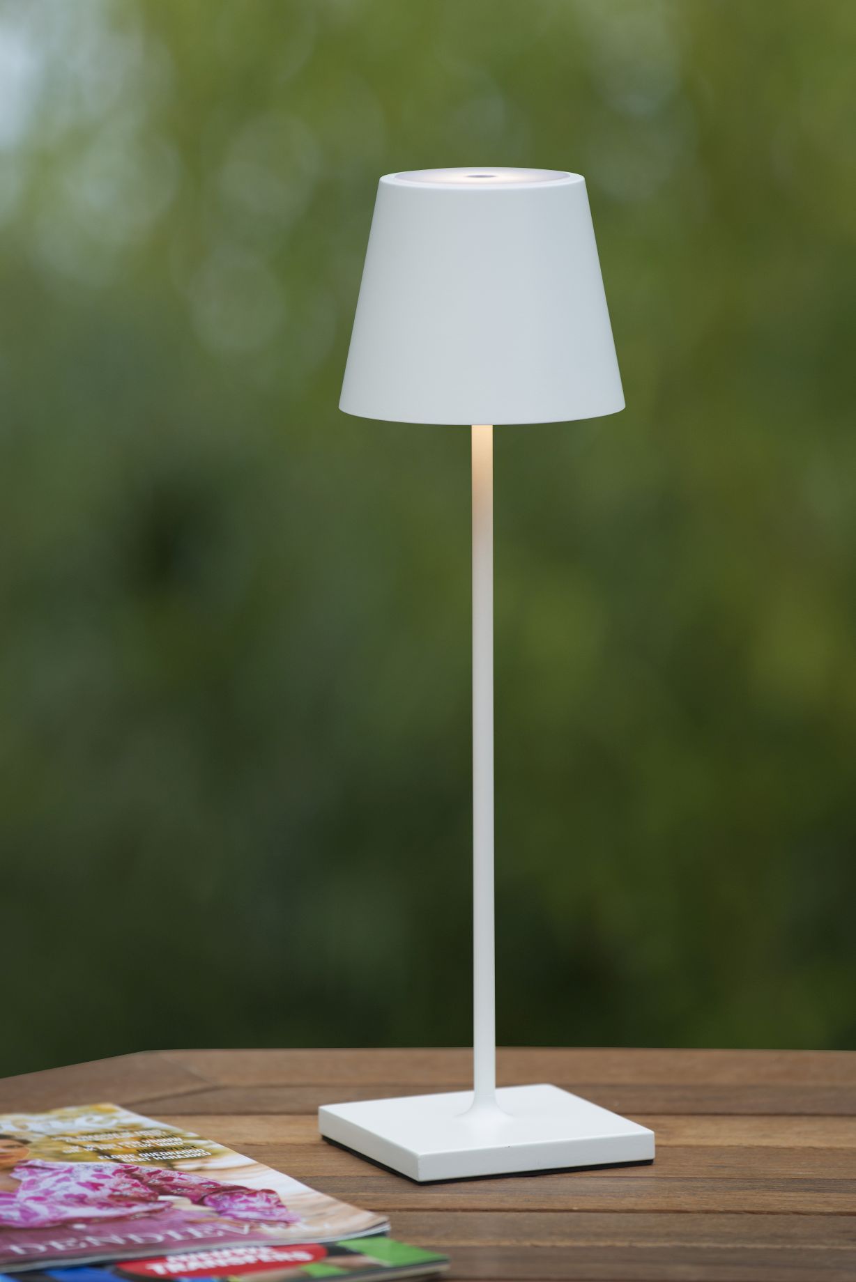 Lucide JUSTIN - Oplaadbare Tafellamp Buiten - Accu/Batterij - Ø 11 cm - LED Dimb. - 1x2,2W 3000K - IP54 - 3 StepDim - Wit