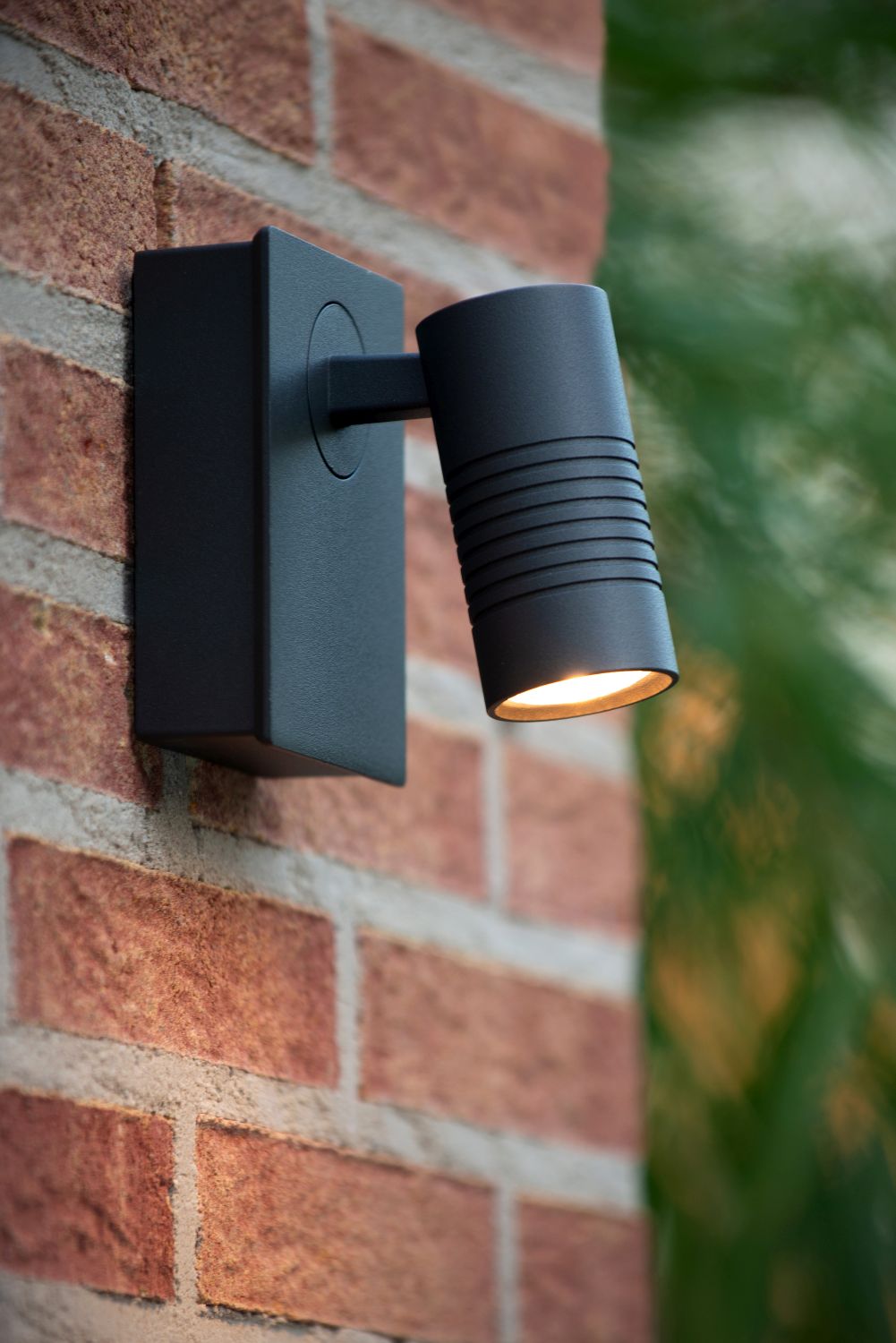 Lucide BRAN - Wandspot Buiten - LED Dimb. - 1x7W 2700K - IP54 - Antraciet