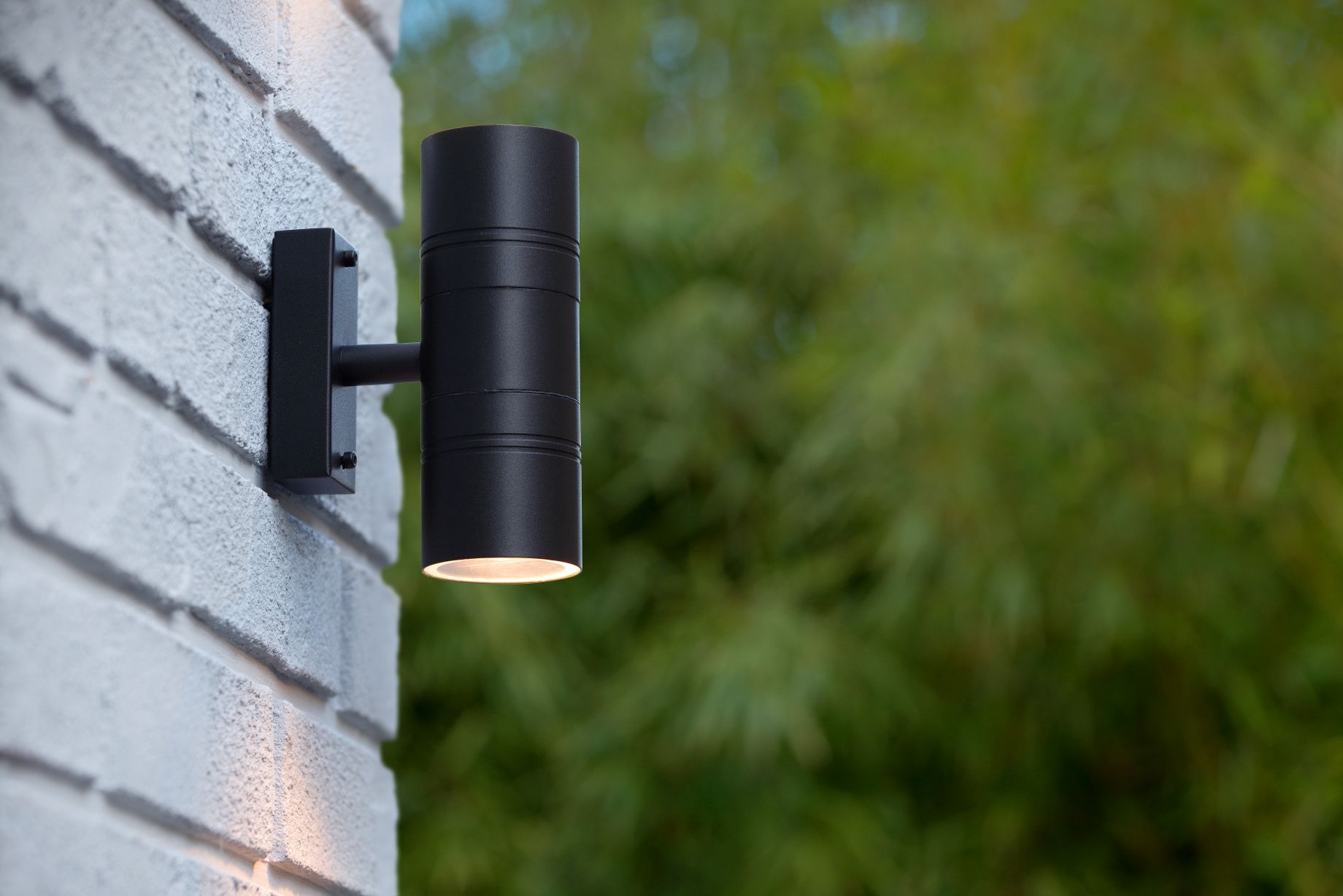 Lucide ARNE-LED - Wandspot Buiten - Ø 6,3 cm - LED - GU10 - 2x5W 2700K - IP44 - Zwart